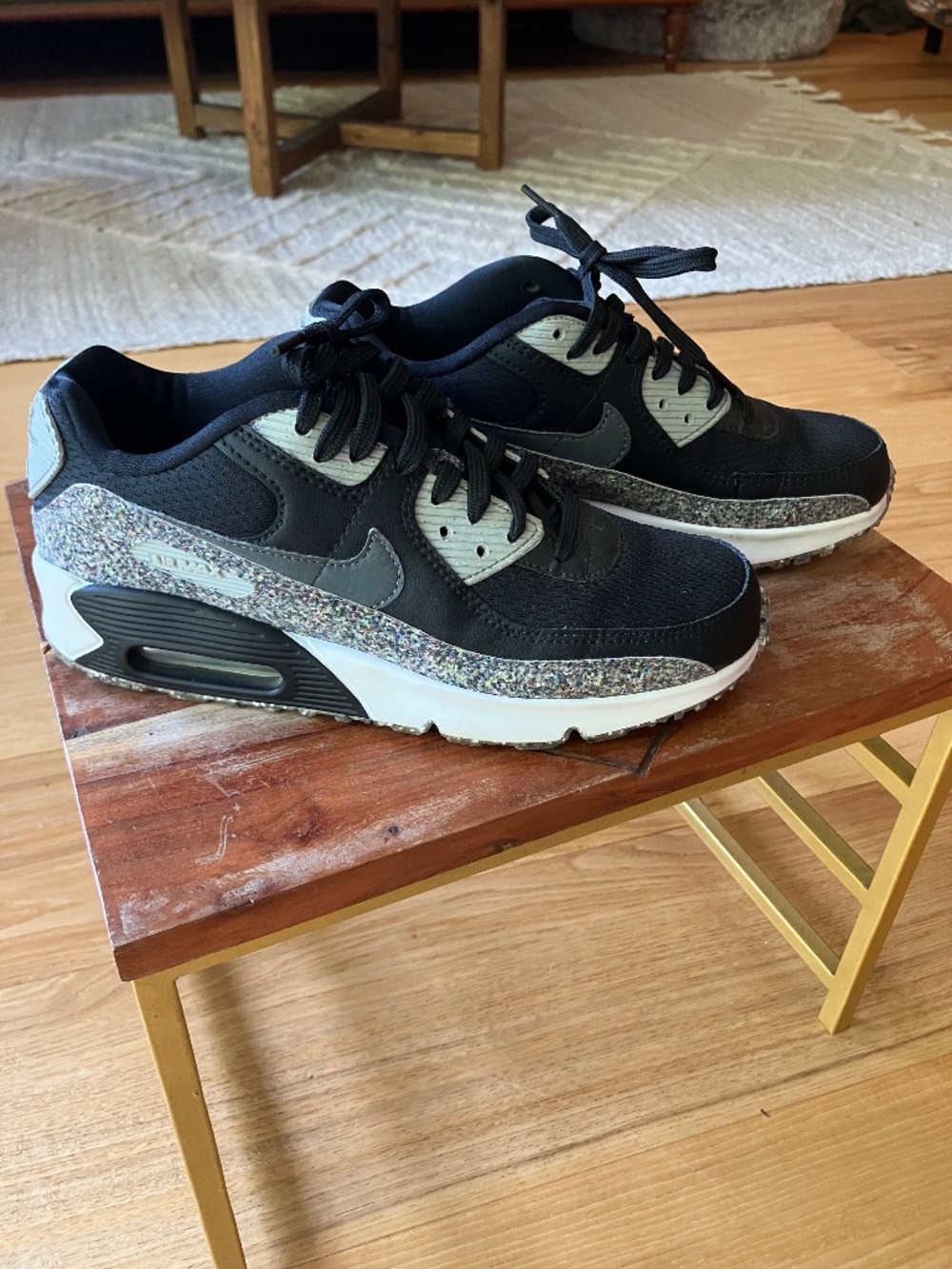 Nike Air Max 90 6 youth, EUC